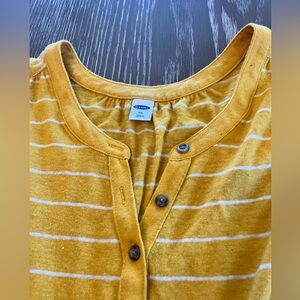 Women’s XXL Yellow Old Navy Top